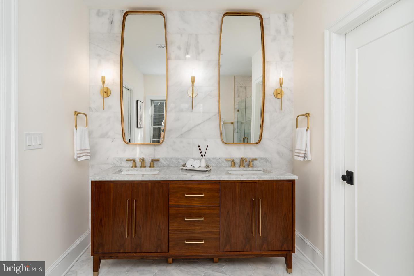 5631 MACARTHUR BLVD NW, WASHINGTON, District Of Columbia 20016, 6 Bedrooms Bedrooms, ,6 BathroomsBathrooms,Residential,For sale,5631 MACARTHUR BLVD NW,DCDC2215732 MLS # DCDC2215732