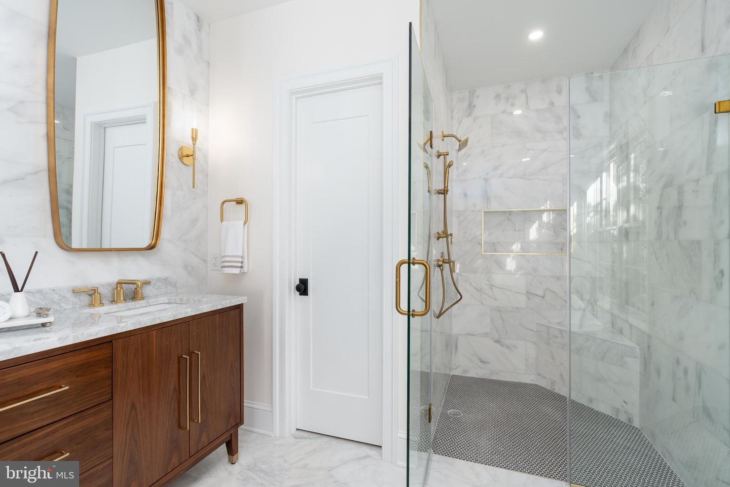 5631 MACARTHUR BLVD NW, WASHINGTON, District Of Columbia 20016, 6 Bedrooms Bedrooms, ,6 BathroomsBathrooms,Residential,For sale,5631 MACARTHUR BLVD NW,DCDC2215732 MLS # DCDC2215732