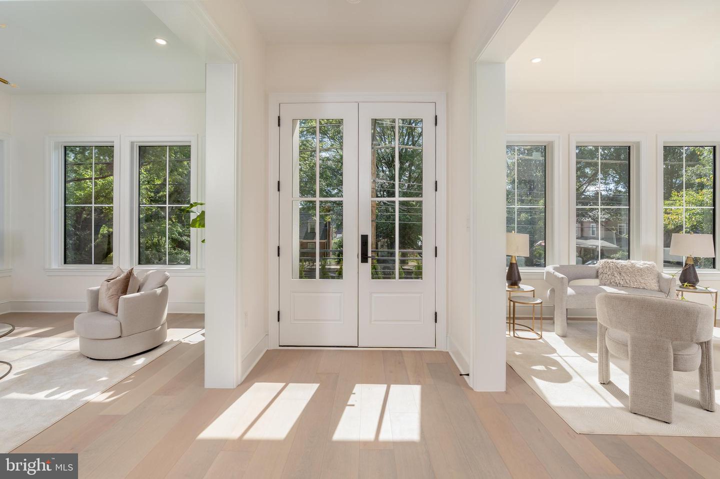 5631 MACARTHUR BLVD NW, WASHINGTON, District Of Columbia 20016, 6 Bedrooms Bedrooms, ,6 BathroomsBathrooms,Residential,For sale,5631 MACARTHUR BLVD NW,DCDC2215732 MLS # DCDC2215732