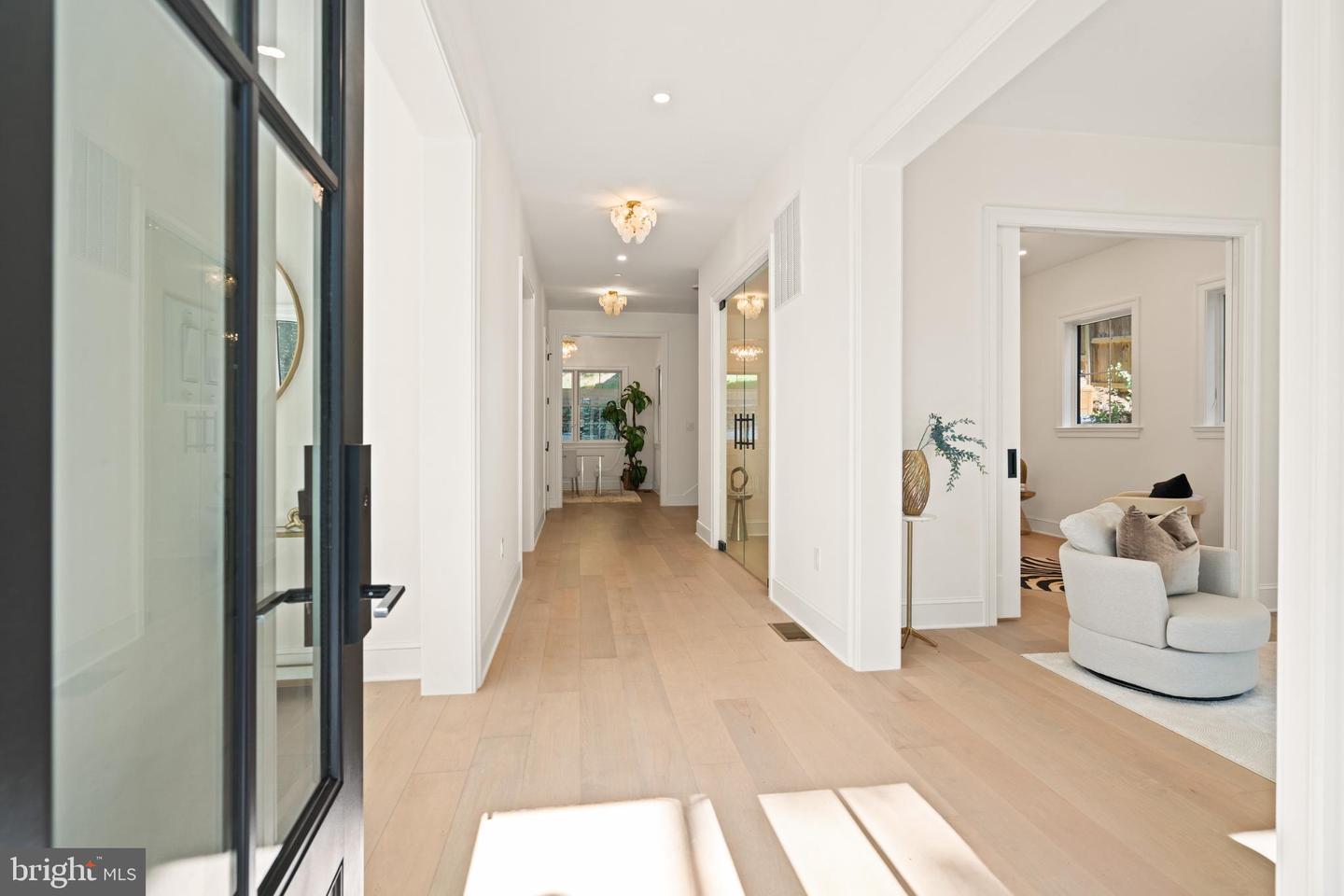 5631 MACARTHUR BLVD NW, WASHINGTON, District Of Columbia 20016, 6 Bedrooms Bedrooms, ,6 BathroomsBathrooms,Residential,For sale,5631 MACARTHUR BLVD NW,DCDC2215732 MLS # DCDC2215732