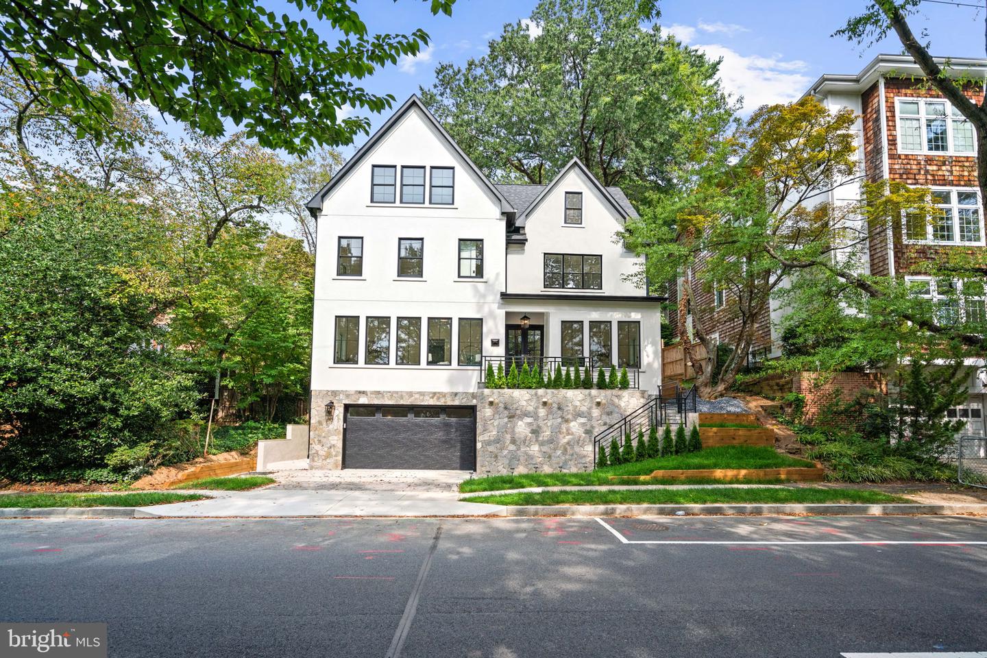 5631 MACARTHUR BLVD NW, WASHINGTON, District Of Columbia 20016, 6 Bedrooms Bedrooms, ,6 BathroomsBathrooms,Residential,For sale,5631 MACARTHUR BLVD NW,DCDC2215732 MLS # DCDC2215732