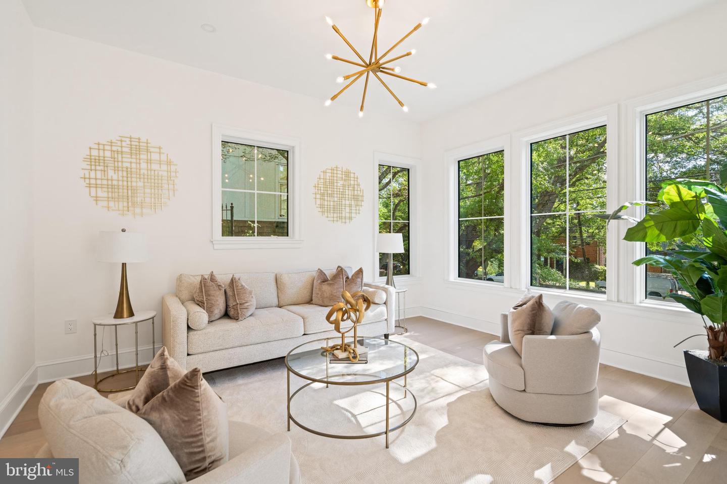 5631 MACARTHUR BLVD NW, WASHINGTON, District Of Columbia 20016, 6 Bedrooms Bedrooms, ,6 BathroomsBathrooms,Residential,For sale,5631 MACARTHUR BLVD NW,DCDC2215732 MLS # DCDC2215732