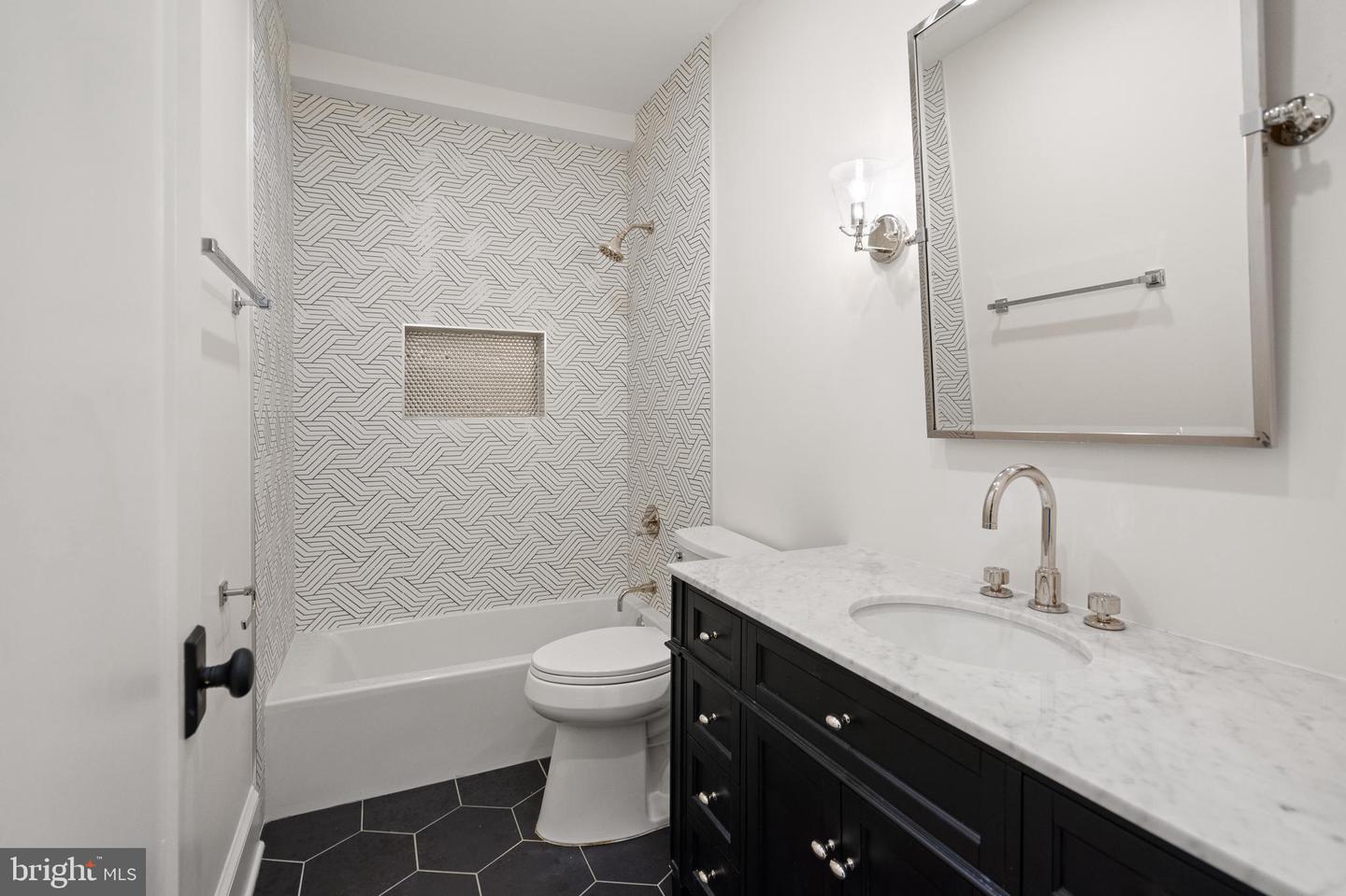 5631 MACARTHUR BLVD NW, WASHINGTON, District Of Columbia 20016, 6 Bedrooms Bedrooms, ,6 BathroomsBathrooms,Residential,For sale,5631 MACARTHUR BLVD NW,DCDC2215732 MLS # DCDC2215732