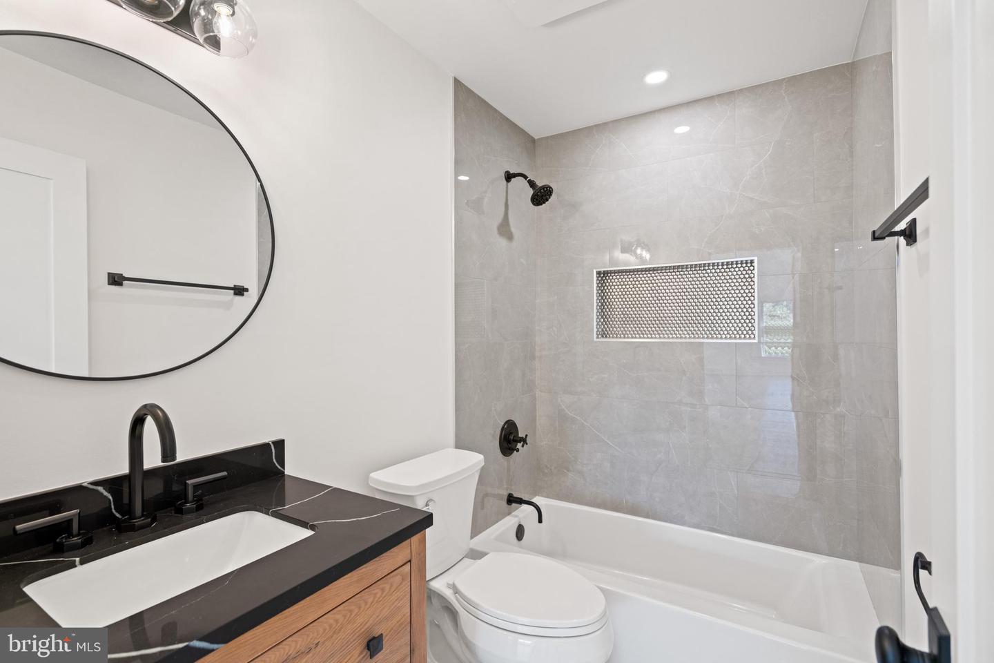 5631 MACARTHUR BLVD NW, WASHINGTON, District Of Columbia 20016, 6 Bedrooms Bedrooms, ,6 BathroomsBathrooms,Residential,For sale,5631 MACARTHUR BLVD NW,DCDC2215732 MLS # DCDC2215732