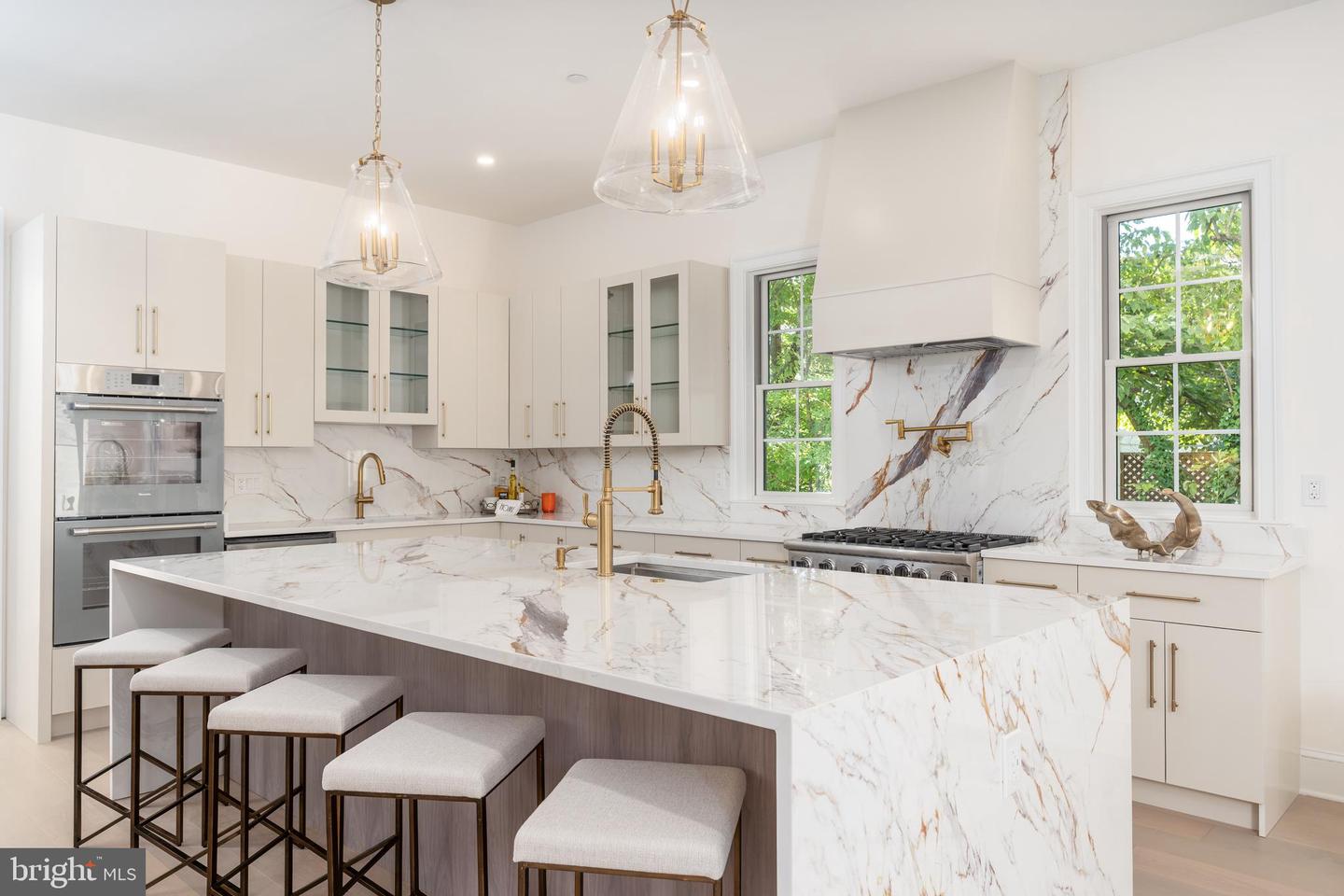 5631 MACARTHUR BLVD NW, WASHINGTON, District Of Columbia 20016, 6 Bedrooms Bedrooms, ,6 BathroomsBathrooms,Residential,For sale,5631 MACARTHUR BLVD NW,DCDC2215732 MLS # DCDC2215732