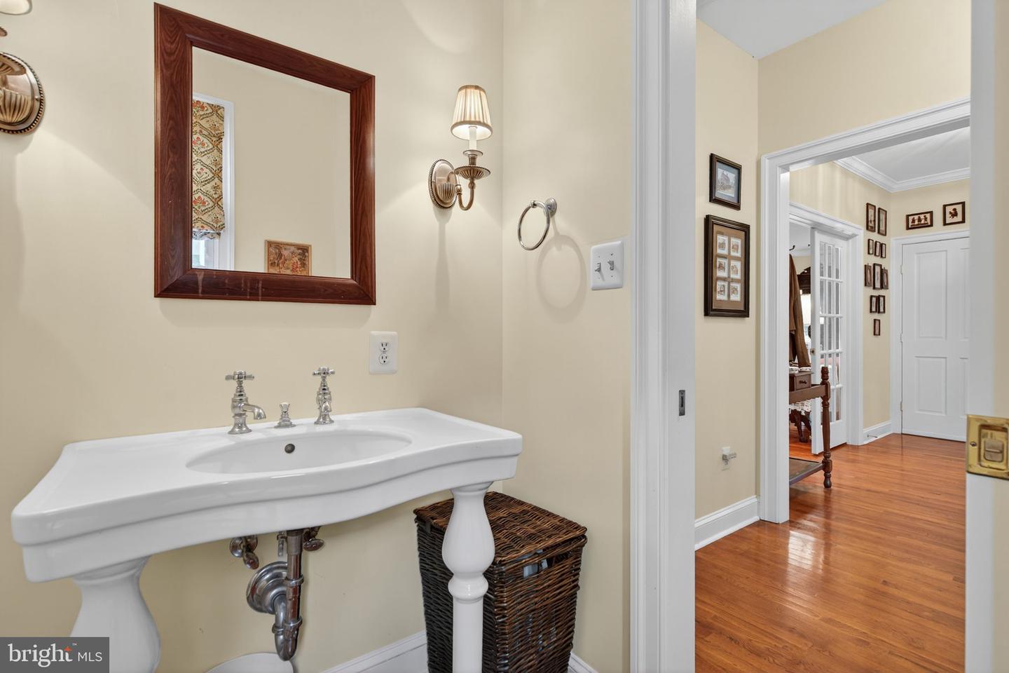 11136 ORLEAN VISTA DR, MARSHALL, Virginia 20115, 3 Bedrooms Bedrooms, ,3 BathroomsBathrooms,Residential,For sale,11136 ORLEAN VISTA DR,VAFQ2017972 MLS # VAFQ2017972