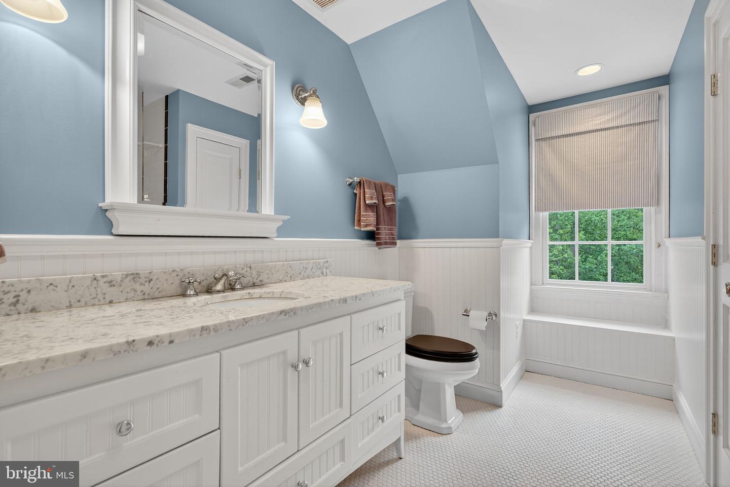 11136 ORLEAN VISTA DR, MARSHALL, Virginia 20115, 3 Bedrooms Bedrooms, ,3 BathroomsBathrooms,Residential,For sale,11136 ORLEAN VISTA DR,VAFQ2017972 MLS # VAFQ2017972