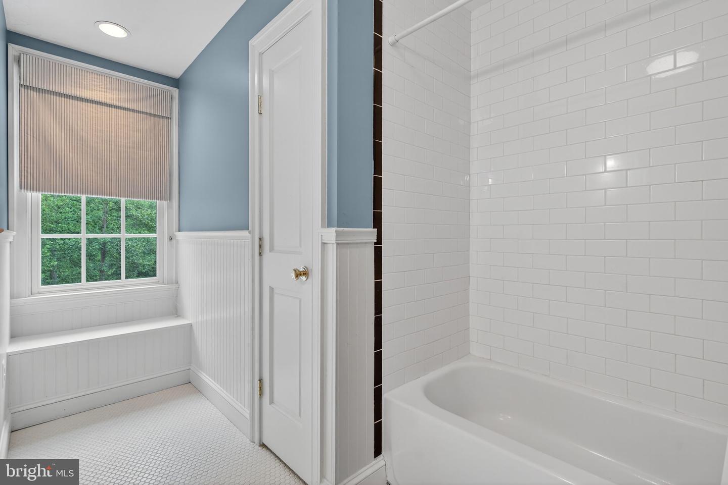 11136 ORLEAN VISTA DR, MARSHALL, Virginia 20115, 3 Bedrooms Bedrooms, ,3 BathroomsBathrooms,Residential,For sale,11136 ORLEAN VISTA DR,VAFQ2017972 MLS # VAFQ2017972