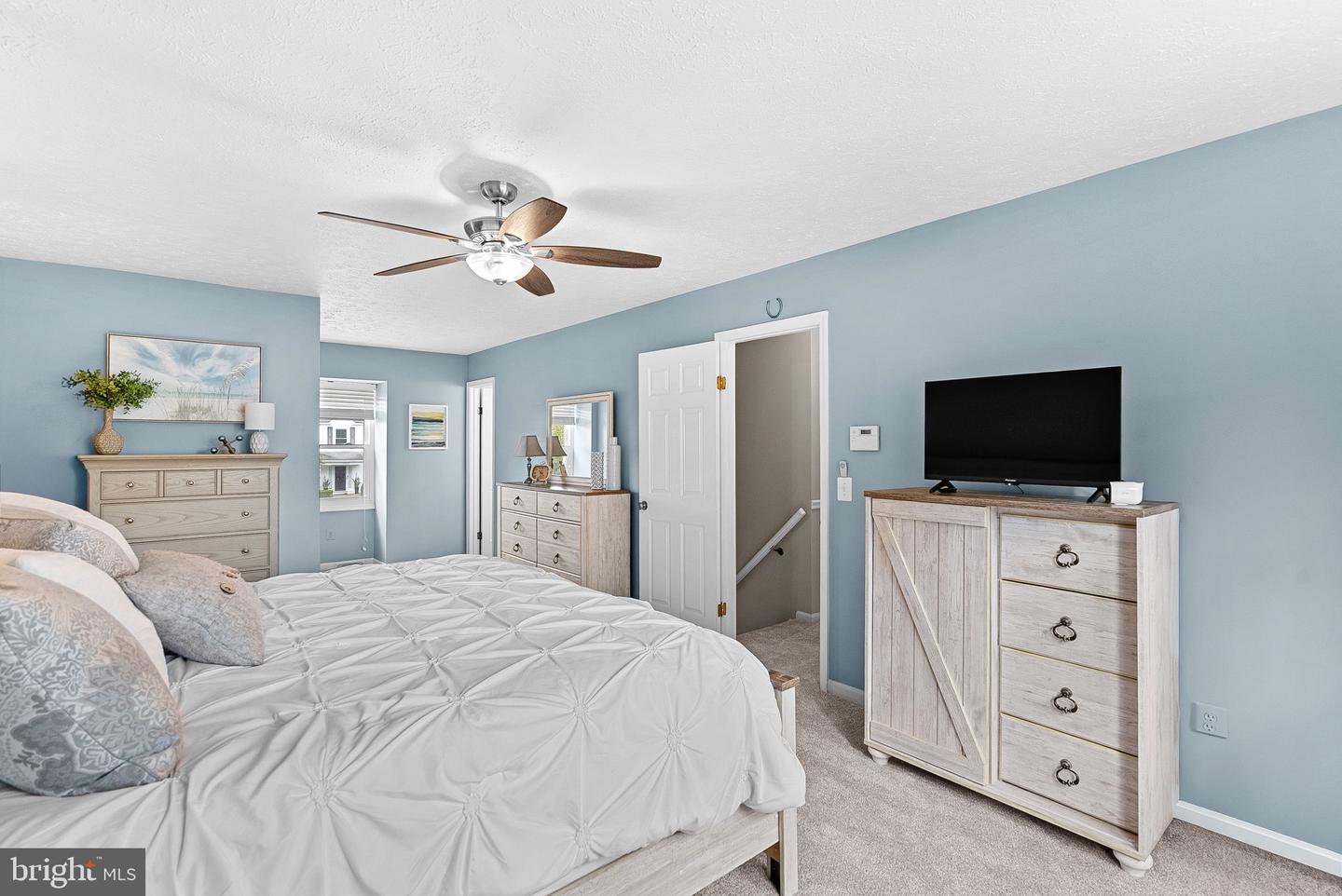 20049 GREAT FALLS FOREST DR, GREAT FALLS, Virginia 22066, 4 Bedrooms Bedrooms, ,2 BathroomsBathrooms,Residential,For sale,20049 GREAT FALLS FOREST DR,VALO2104876 MLS # VALO2104876