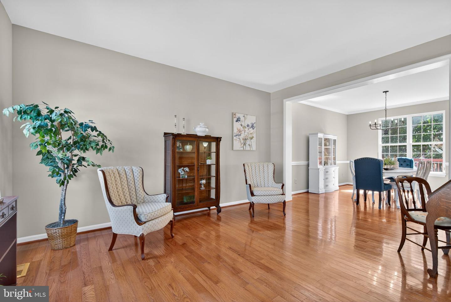 297 WHITEHORSE CT SW, LEESBURG, Virginia 20175, 5 Bedrooms Bedrooms, ,3 BathroomsBathrooms,Residential,For sale,297 WHITEHORSE CT SW,VALO2104934 MLS # VALO2104934