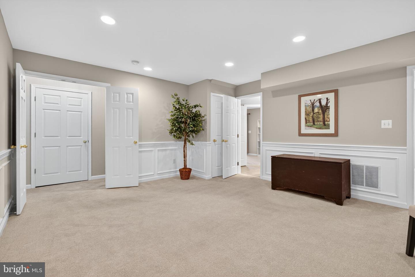 297 WHITEHORSE CT SW, LEESBURG, Virginia 20175, 5 Bedrooms Bedrooms, ,3 BathroomsBathrooms,Residential,For sale,297 WHITEHORSE CT SW,VALO2104934 MLS # VALO2104934