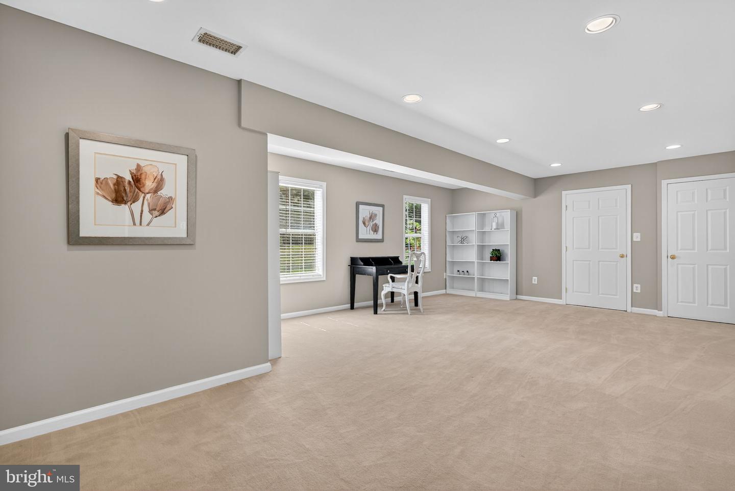 297 WHITEHORSE CT SW, LEESBURG, Virginia 20175, 5 Bedrooms Bedrooms, ,3 BathroomsBathrooms,Residential,For sale,297 WHITEHORSE CT SW,VALO2104934 MLS # VALO2104934