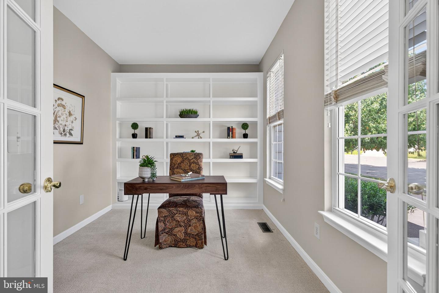 297 WHITEHORSE CT SW, LEESBURG, Virginia 20175, 5 Bedrooms Bedrooms, ,3 BathroomsBathrooms,Residential,For sale,297 WHITEHORSE CT SW,VALO2104934 MLS # VALO2104934