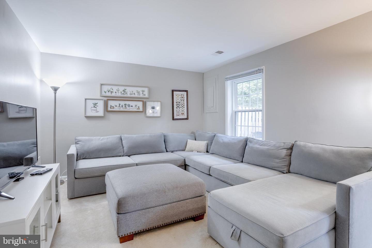 7948 BETHELEN WOODS LN, SPRINGFIELD, Virginia 22153, 3 Bedrooms Bedrooms, ,2 BathroomsBathrooms,Residential,For sale,7948 BETHELEN WOODS LN,VAFX2262446 MLS # VAFX2262446