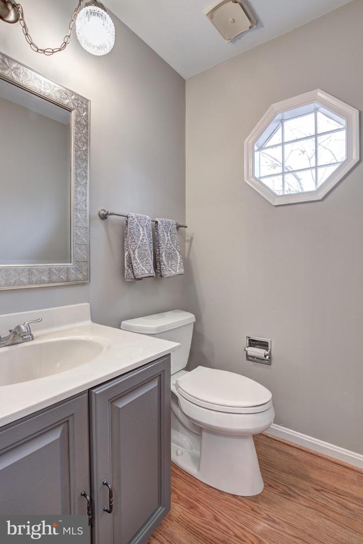 7948 BETHELEN WOODS LN, SPRINGFIELD, Virginia 22153, 3 Bedrooms Bedrooms, ,2 BathroomsBathrooms,Residential,For sale,7948 BETHELEN WOODS LN,VAFX2262446 MLS # VAFX2262446