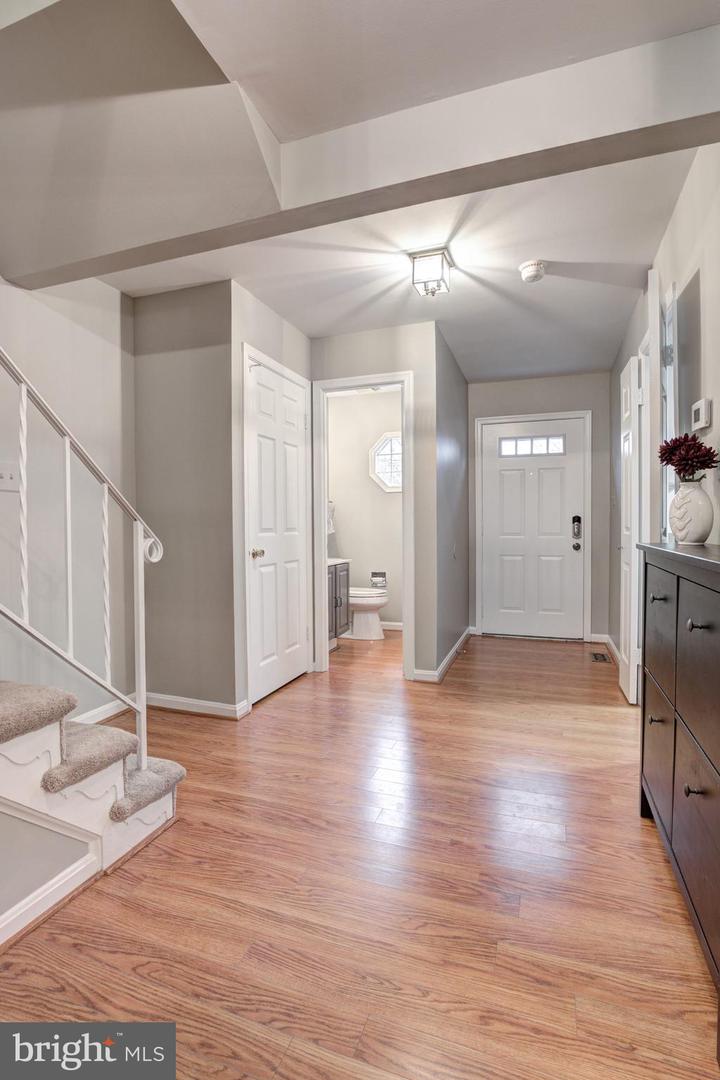 7948 BETHELEN WOODS LN, SPRINGFIELD, Virginia 22153, 3 Bedrooms Bedrooms, ,2 BathroomsBathrooms,Residential,For sale,7948 BETHELEN WOODS LN,VAFX2262446 MLS # VAFX2262446