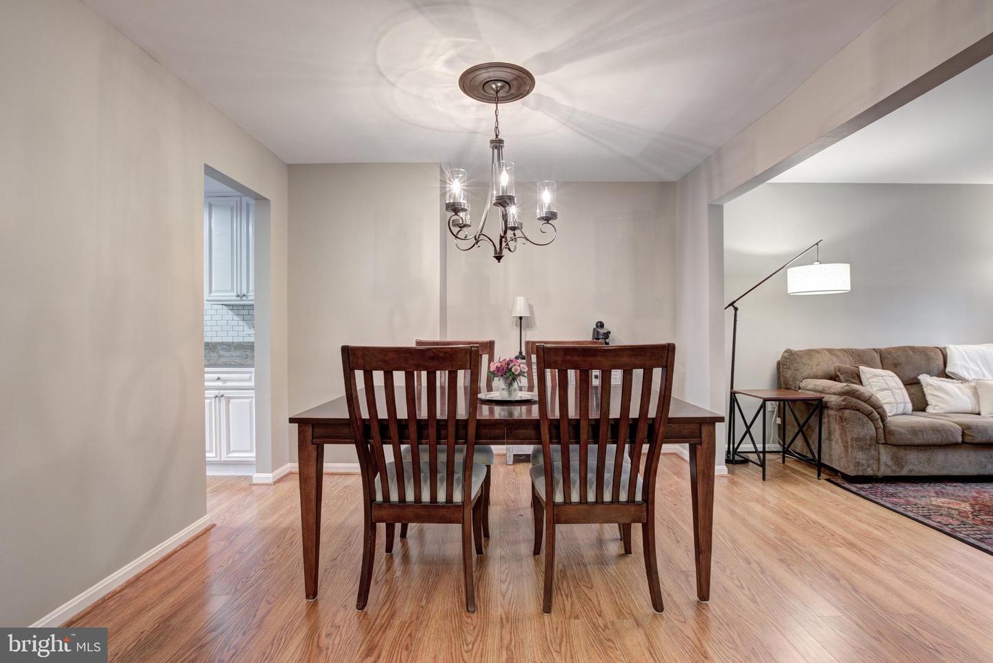 7948 BETHELEN WOODS LN, SPRINGFIELD, Virginia 22153, 3 Bedrooms Bedrooms, ,2 BathroomsBathrooms,Residential,For sale,7948 BETHELEN WOODS LN,VAFX2262446 MLS # VAFX2262446