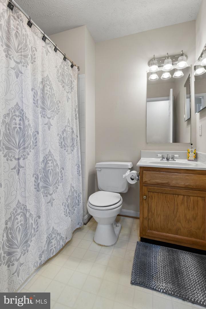 111 STERLING CT, STAFFORD, Virginia 22554, 3 Bedrooms Bedrooms, 12 Rooms Rooms,3 BathroomsBathrooms,Residential,For sale,111 STERLING CT,VAST2042024 MLS # VAST2042024