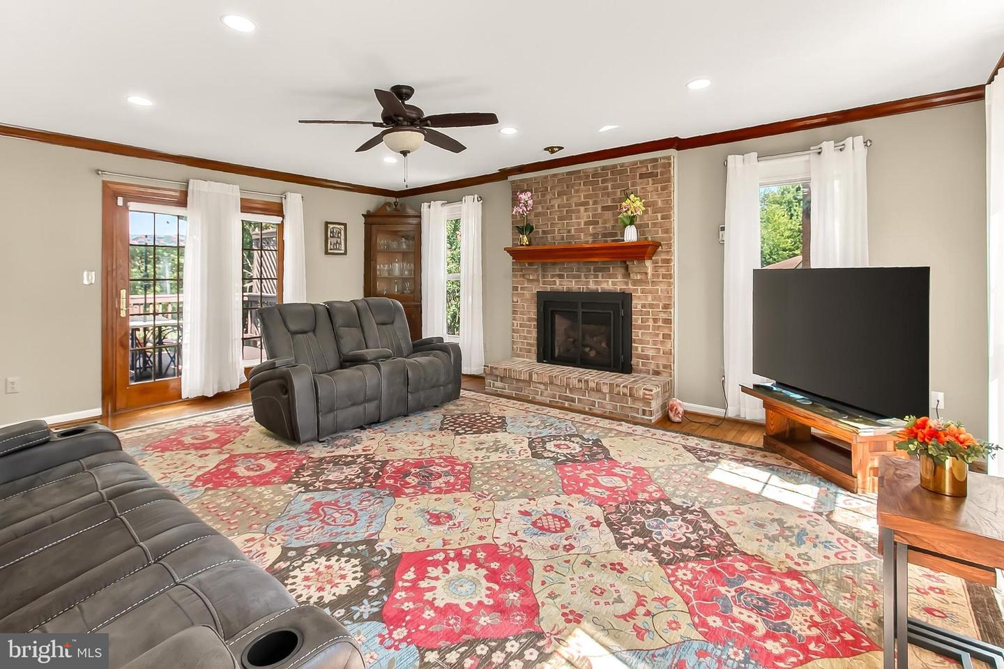 406 WOODGROVE CT, HERNDON, Virginia 20170, 5 Bedrooms Bedrooms, ,4 BathroomsBathrooms,Residential,For sale,406 WOODGROVE CT,VAFX2262652 MLS # VAFX2262652