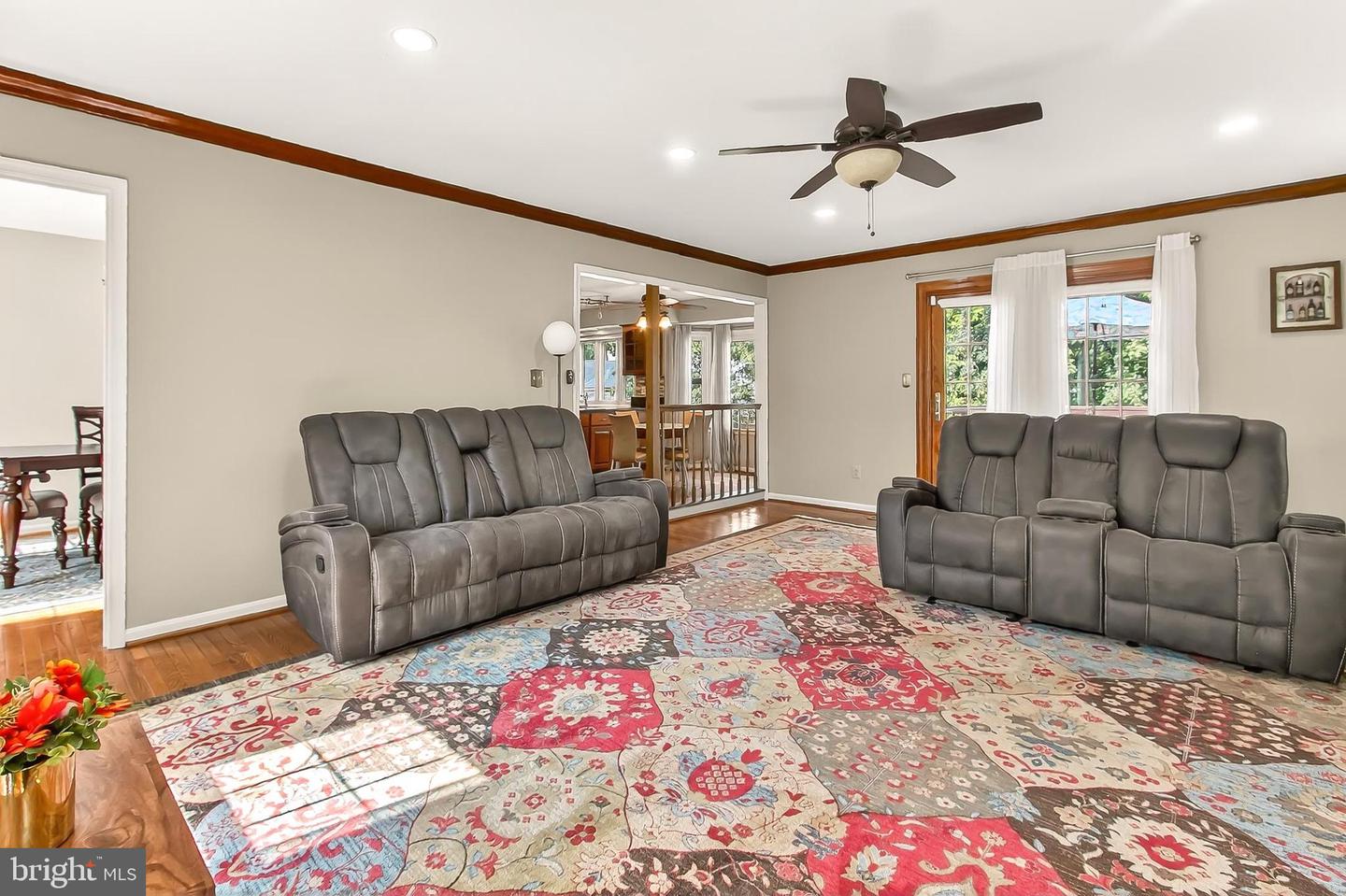 406 WOODGROVE CT, HERNDON, Virginia 20170, 5 Bedrooms Bedrooms, ,4 BathroomsBathrooms,Residential,For sale,406 WOODGROVE CT,VAFX2262652 MLS # VAFX2262652