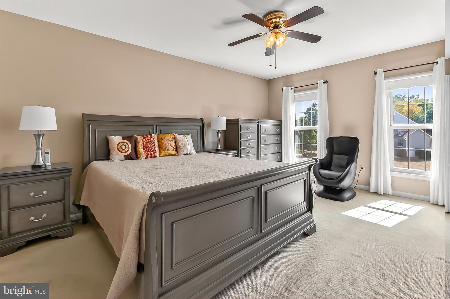 406 WOODGROVE CT, HERNDON, Virginia 20170, 5 Bedrooms Bedrooms, ,4 BathroomsBathrooms,Residential,For sale,406 WOODGROVE CT,VAFX2262652 MLS # VAFX2262652