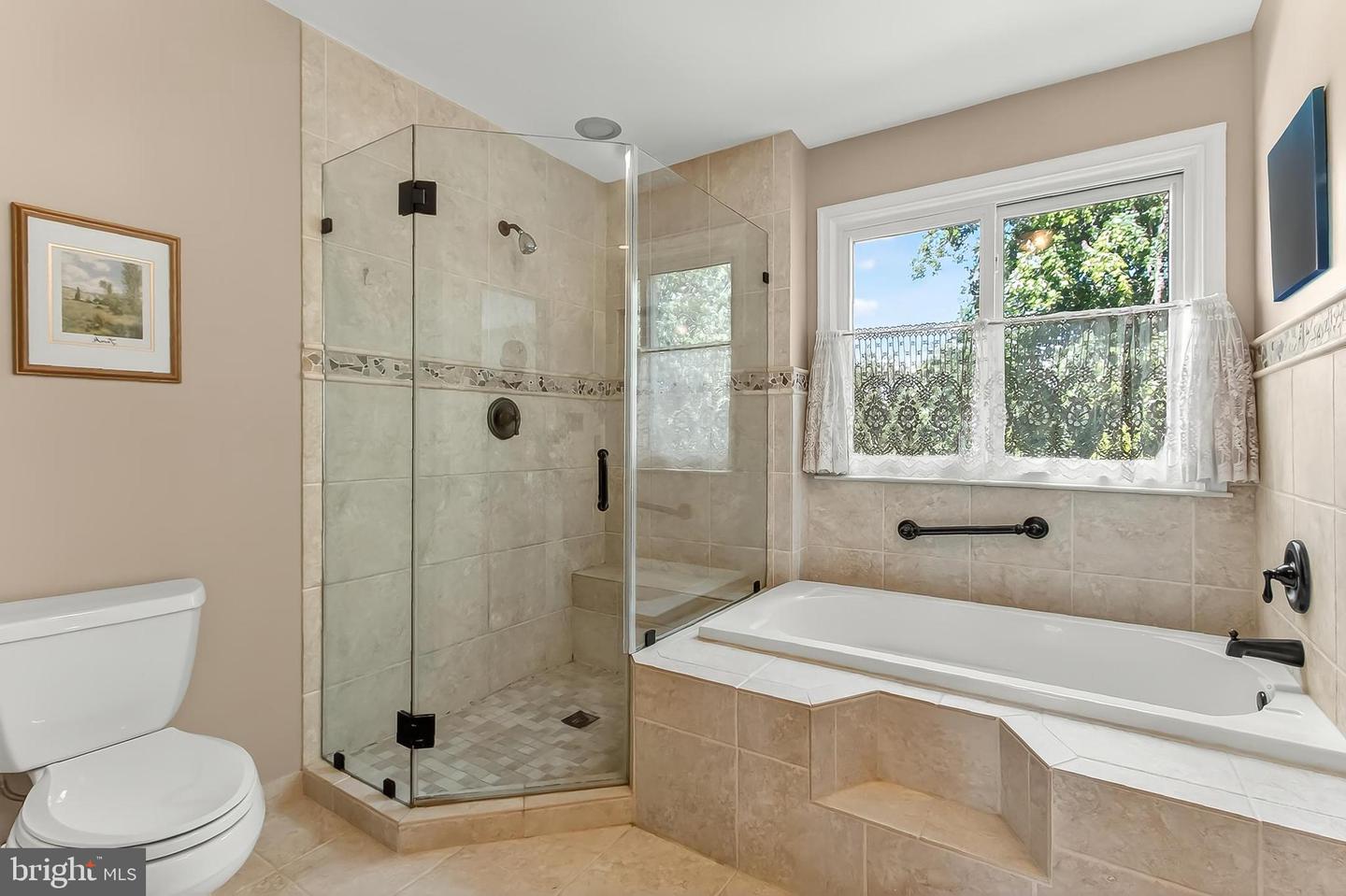 406 WOODGROVE CT, HERNDON, Virginia 20170, 5 Bedrooms Bedrooms, ,4 BathroomsBathrooms,Residential,For sale,406 WOODGROVE CT,VAFX2262652 MLS # VAFX2262652