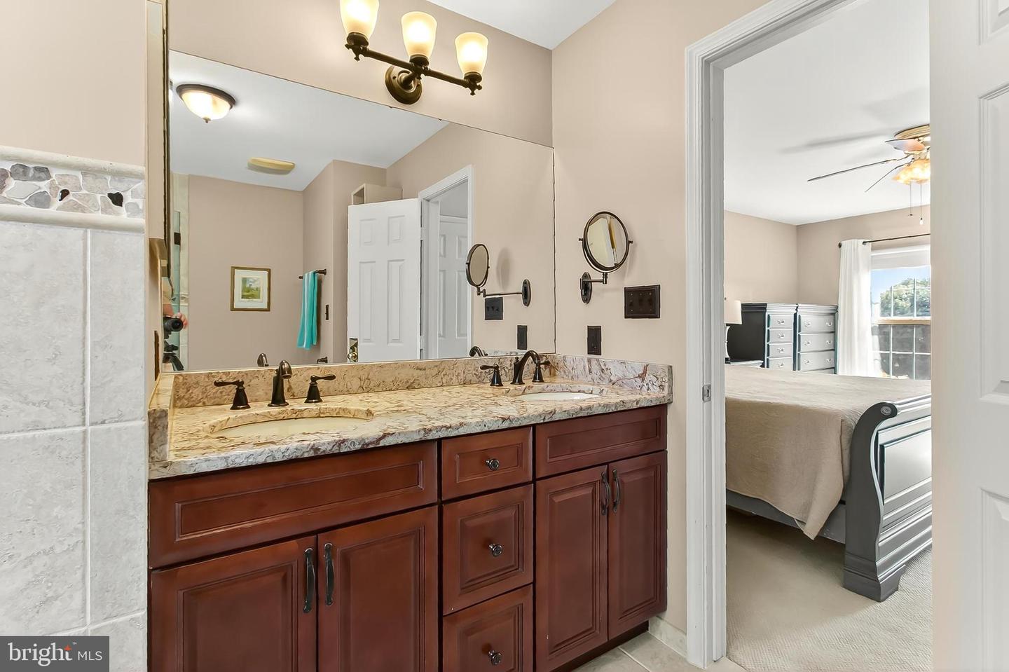 406 WOODGROVE CT, HERNDON, Virginia 20170, 5 Bedrooms Bedrooms, ,4 BathroomsBathrooms,Residential,For sale,406 WOODGROVE CT,VAFX2262652 MLS # VAFX2262652