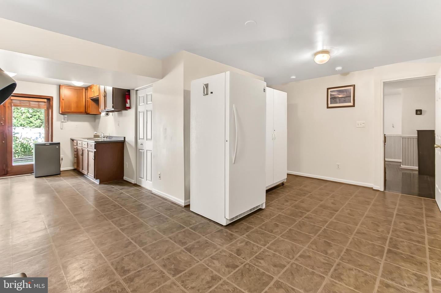 406 WOODGROVE CT, HERNDON, Virginia 20170, 5 Bedrooms Bedrooms, ,4 BathroomsBathrooms,Residential,For sale,406 WOODGROVE CT,VAFX2262652 MLS # VAFX2262652