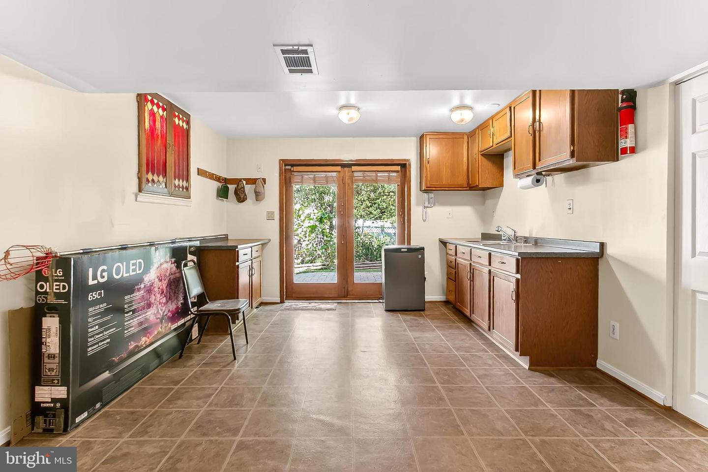 406 WOODGROVE CT, HERNDON, Virginia 20170, 5 Bedrooms Bedrooms, ,4 BathroomsBathrooms,Residential,For sale,406 WOODGROVE CT,VAFX2262652 MLS # VAFX2262652