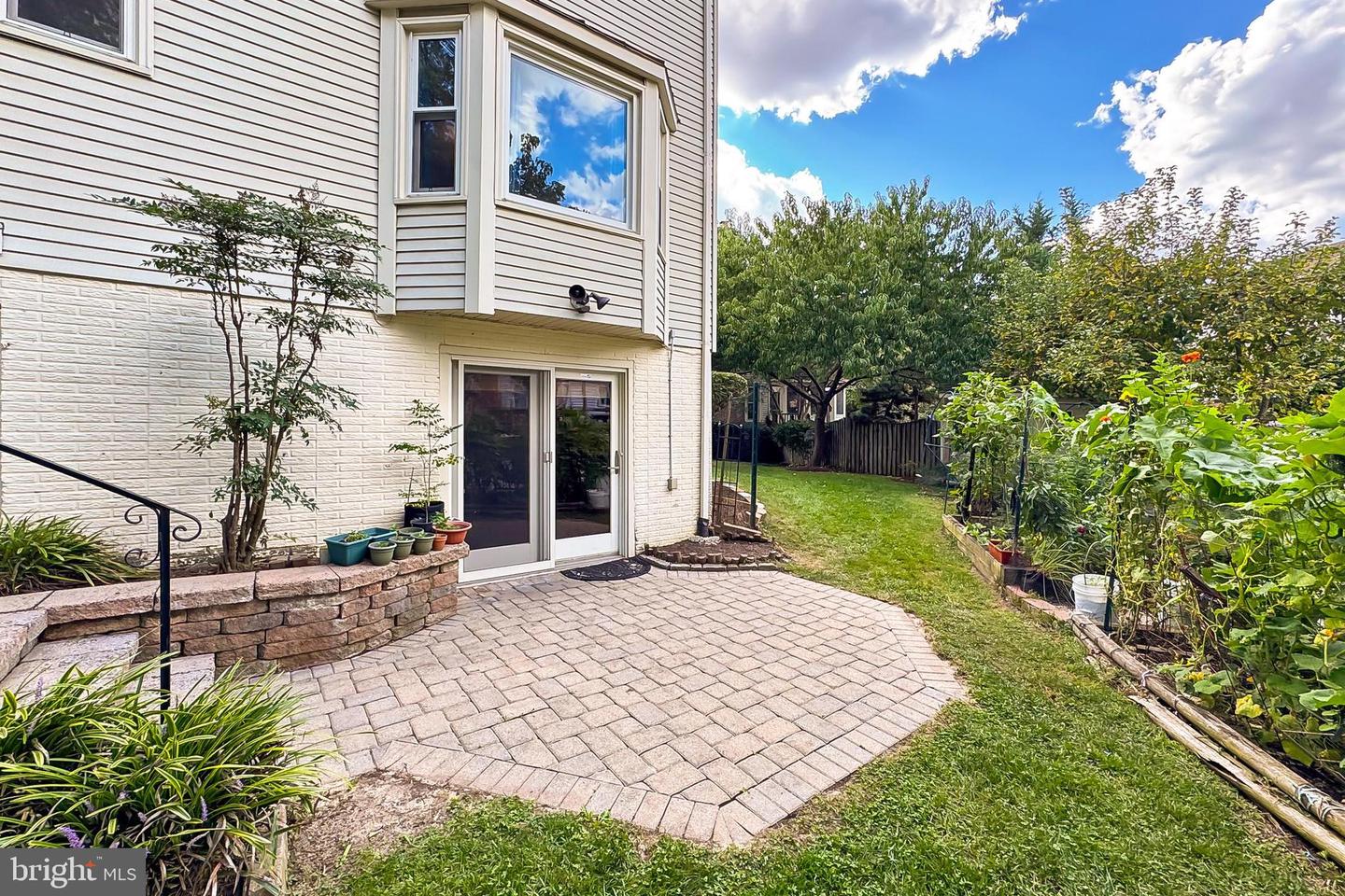 406 WOODGROVE CT, HERNDON, Virginia 20170, 5 Bedrooms Bedrooms, ,4 BathroomsBathrooms,Residential,For sale,406 WOODGROVE CT,VAFX2262652 MLS # VAFX2262652