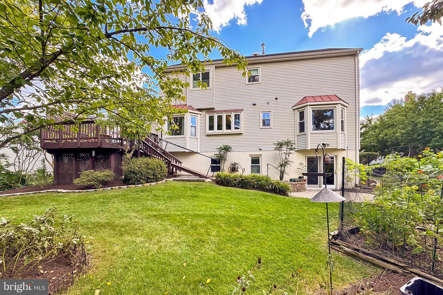 406 WOODGROVE CT, HERNDON, Virginia 20170, 5 Bedrooms Bedrooms, ,4 BathroomsBathrooms,Residential,For sale,406 WOODGROVE CT,VAFX2262652 MLS # VAFX2262652
