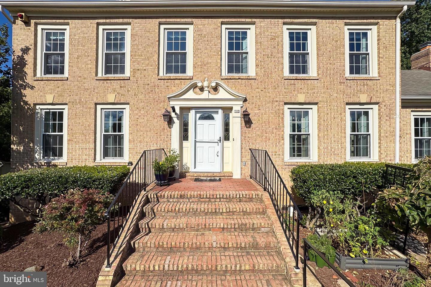 406 WOODGROVE CT, HERNDON, Virginia 20170, 5 Bedrooms Bedrooms, ,4 BathroomsBathrooms,Residential,For sale,406 WOODGROVE CT,VAFX2262652 MLS # VAFX2262652