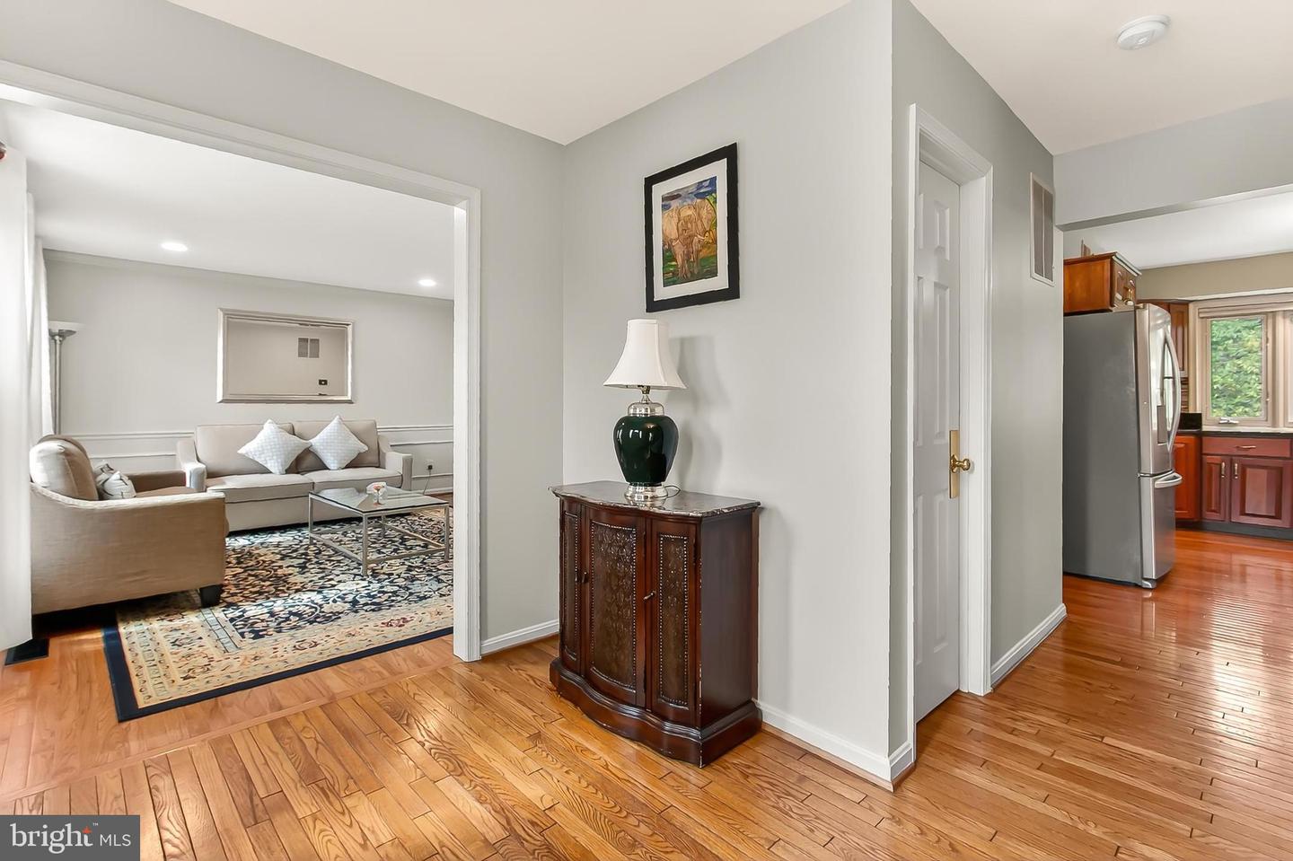 406 WOODGROVE CT, HERNDON, Virginia 20170, 5 Bedrooms Bedrooms, ,4 BathroomsBathrooms,Residential,For sale,406 WOODGROVE CT,VAFX2262652 MLS # VAFX2262652