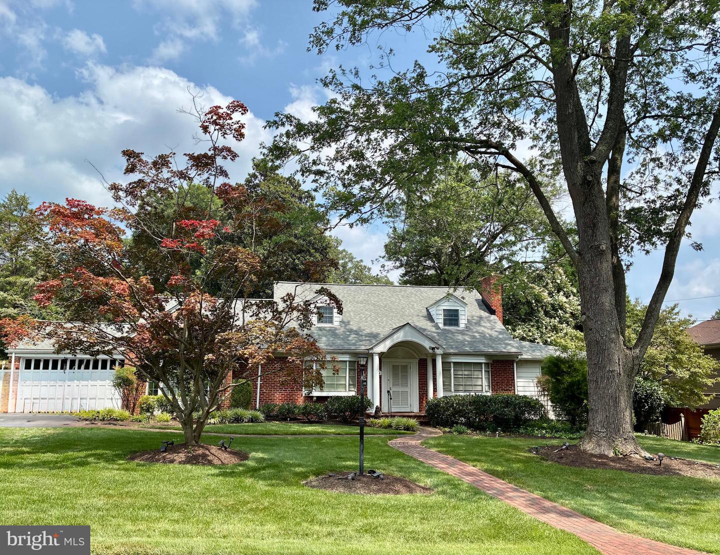 6444 EPPARD ST, FALLS CHURCH, Virginia 22042, 3 Bedrooms Bedrooms, ,3 BathroomsBathrooms,Residential,For sale,6444 EPPARD ST,VAFX2262836 MLS # VAFX2262836