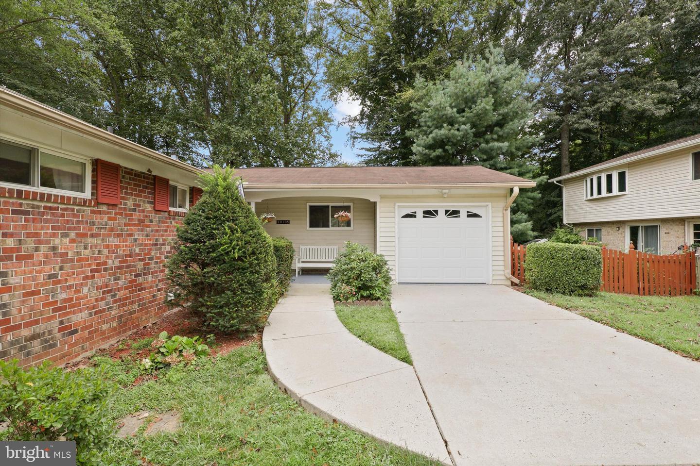 10105 COMMONWEALTH BLVD, FAIRFAX, Virginia 22032, 4 Bedrooms Bedrooms, ,2 BathroomsBathrooms,Residential,For sale,10105 COMMONWEALTH BLVD,VAFX2262848 MLS # VAFX2262848