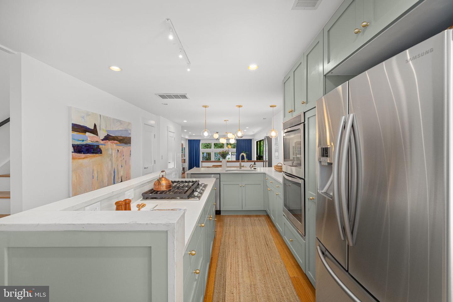 416 DUNCAN AVE, ALEXANDRIA, Virginia 22301, 3 Bedrooms Bedrooms, ,3 BathroomsBathrooms,Residential,For sale,416 DUNCAN AVE,VAAX2048902 MLS # VAAX2048902