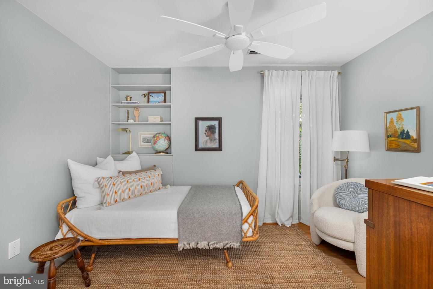 416 DUNCAN AVE, ALEXANDRIA, Virginia 22301, 3 Bedrooms Bedrooms, ,3 BathroomsBathrooms,Residential,For sale,416 DUNCAN AVE,VAAX2048902 MLS # VAAX2048902