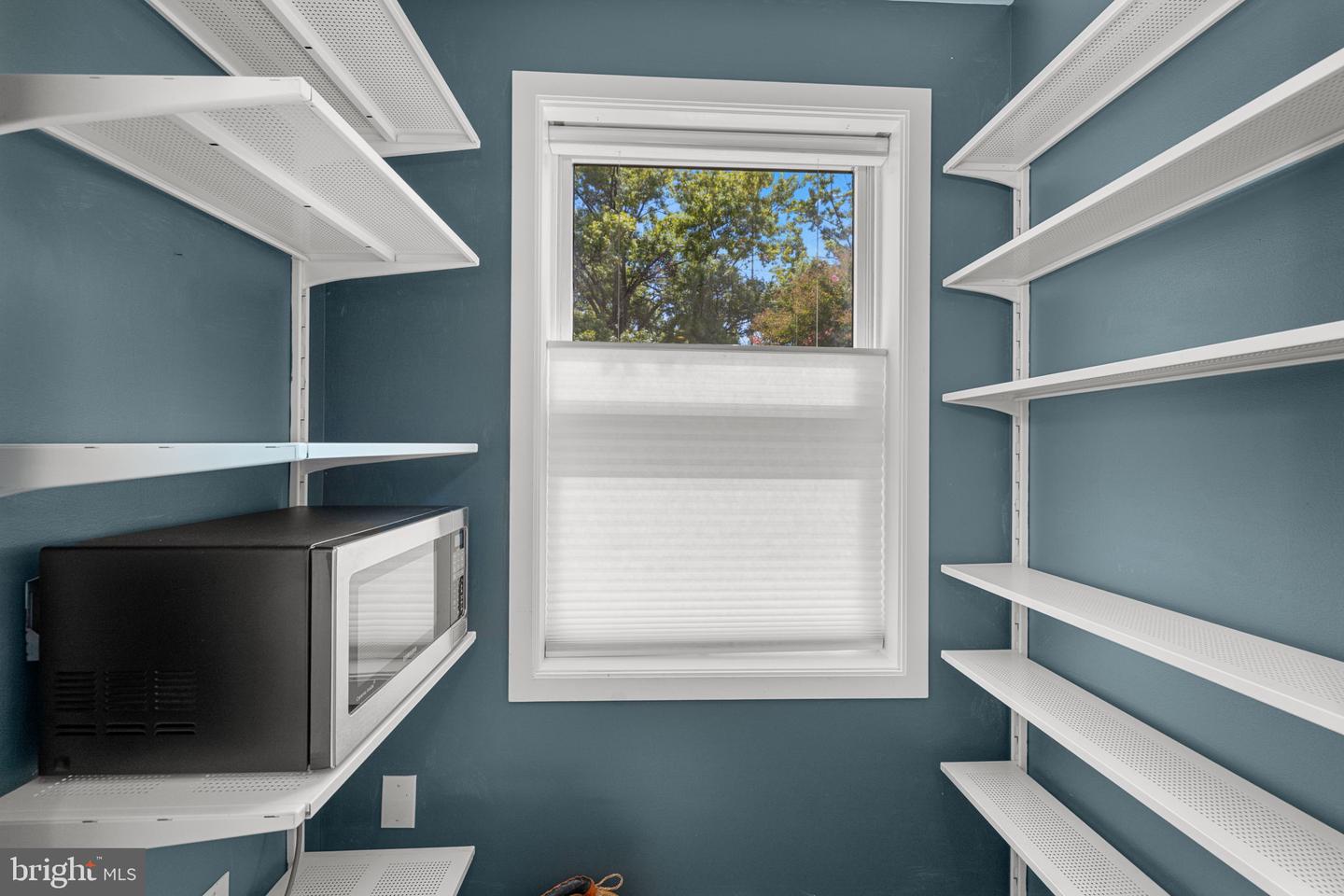 416 DUNCAN AVE, ALEXANDRIA, Virginia 22301, 3 Bedrooms Bedrooms, ,3 BathroomsBathrooms,Residential,For sale,416 DUNCAN AVE,VAAX2048902 MLS # VAAX2048902
