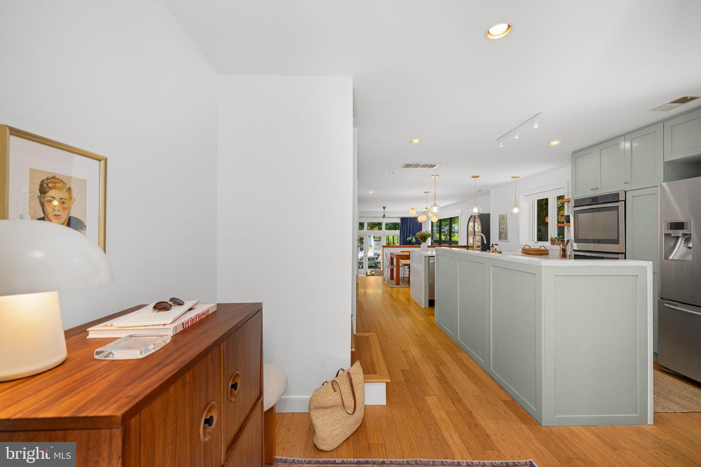 416 DUNCAN AVE, ALEXANDRIA, Virginia 22301, 3 Bedrooms Bedrooms, ,3 BathroomsBathrooms,Residential,For sale,416 DUNCAN AVE,VAAX2048902 MLS # VAAX2048902