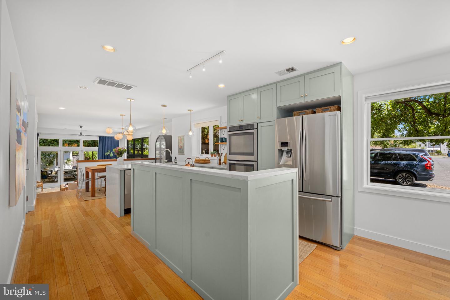 416 DUNCAN AVE, ALEXANDRIA, Virginia 22301, 3 Bedrooms Bedrooms, ,3 BathroomsBathrooms,Residential,For sale,416 DUNCAN AVE,VAAX2048902 MLS # VAAX2048902