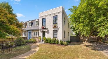 416 DUNCAN AVE, ALEXANDRIA, Virginia 22301, 3 Bedrooms Bedrooms, ,3 BathroomsBathrooms,Residential,For sale,416 DUNCAN AVE,VAAX2048902 MLS # VAAX2048902
