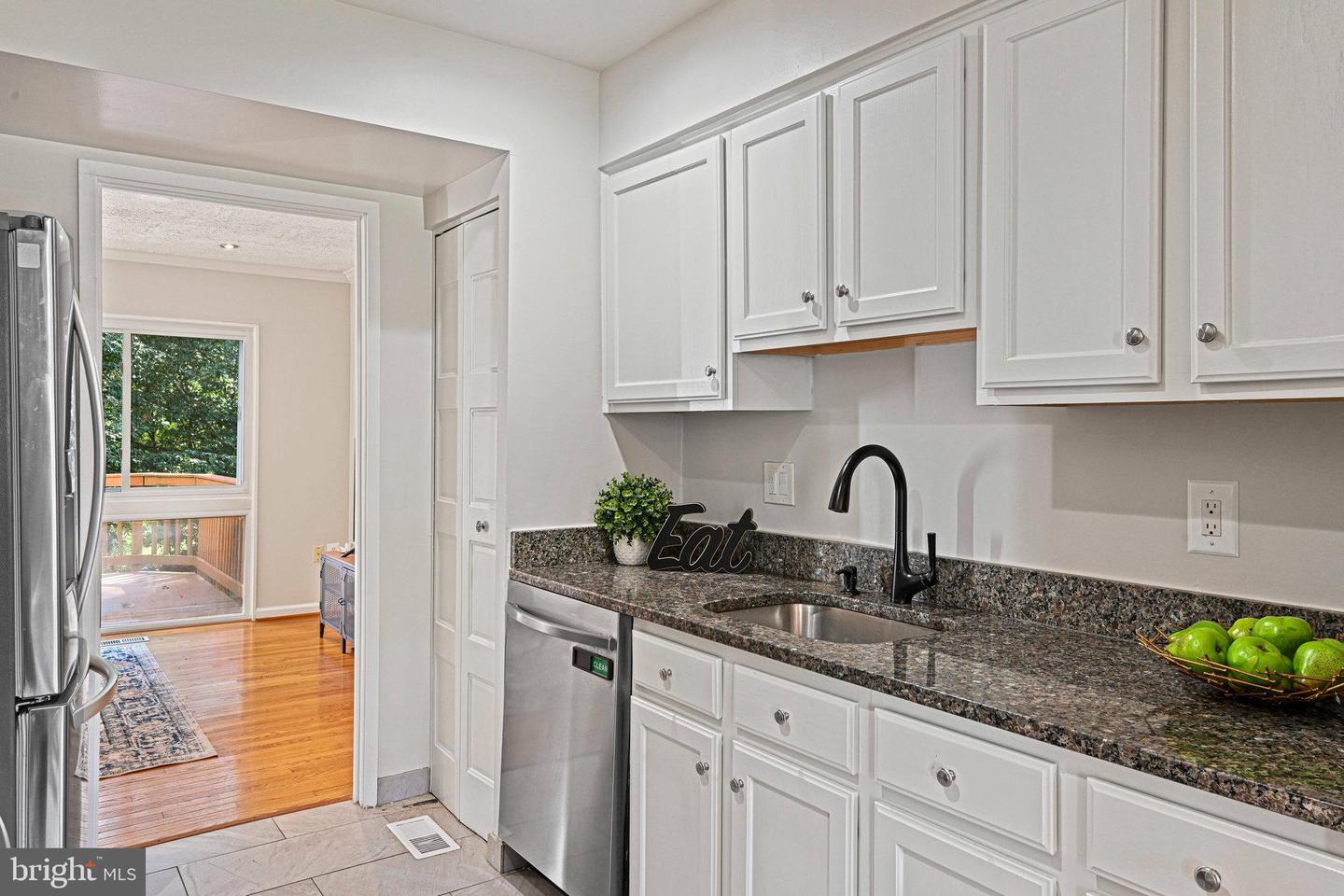 3052 SUGAR LN, VIENNA, Virginia 22181, 4 Bedrooms Bedrooms, ,3 BathroomsBathrooms,Residential,For sale,3052 SUGAR LN,VAFX2263086 MLS # VAFX2263086
