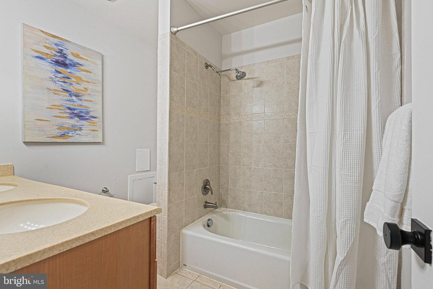 3052 SUGAR LN, VIENNA, Virginia 22181, 4 Bedrooms Bedrooms, ,3 BathroomsBathrooms,Residential,For sale,3052 SUGAR LN,VAFX2263086 MLS # VAFX2263086