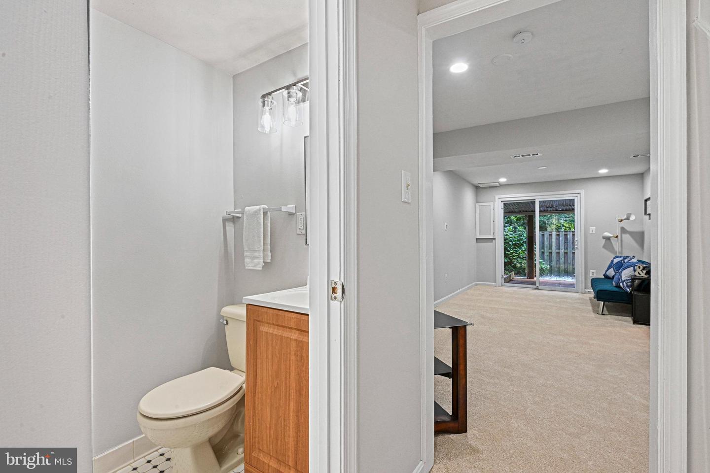 3052 SUGAR LN, VIENNA, Virginia 22181, 4 Bedrooms Bedrooms, ,3 BathroomsBathrooms,Residential,For sale,3052 SUGAR LN,VAFX2263086 MLS # VAFX2263086