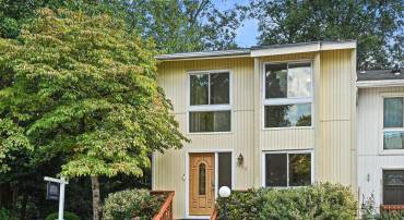 3052 SUGAR LN, VIENNA, Virginia 22181, 4 Bedrooms Bedrooms, ,3 BathroomsBathrooms,Residential,For sale,3052 SUGAR LN,VAFX2263086 MLS # VAFX2263086