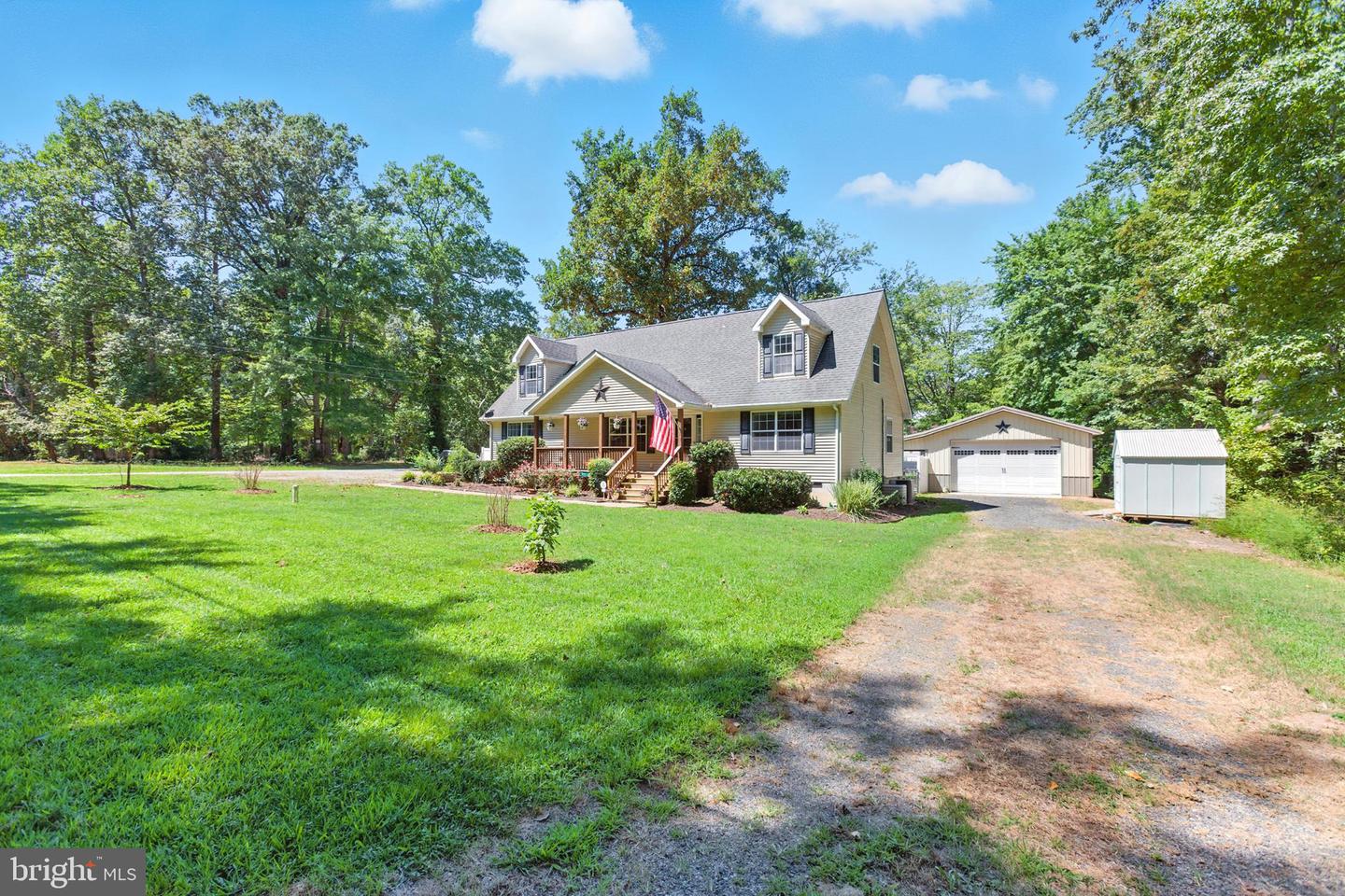 811 LONG POINT RD, HAGUE, Virginia 22469, 4 Bedrooms Bedrooms, 8 Rooms Rooms,3 BathroomsBathrooms,Residential,For sale,811 LONG POINT RD,VAWE2009630 MLS # VAWE2009630