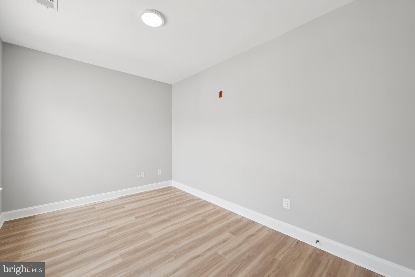 9200 CHARLESTON DR #407, MANASSAS, Virginia 20110, 3 Bedrooms Bedrooms, 9 Rooms Rooms,2 BathroomsBathrooms,Residential,For sale,9200 CHARLESTON DR #407,VAMN2009268 MLS # VAMN2009268