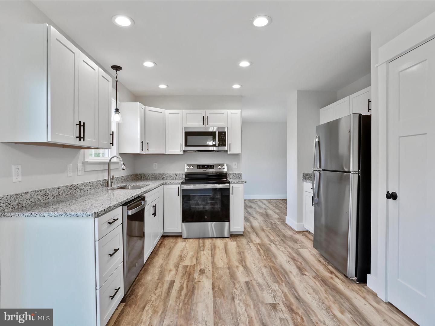 368 ROYAL AVE, STRASBURG, Virginia 22657, 3 Bedrooms Bedrooms, ,2 BathroomsBathrooms,Residential,For sale,368 ROYAL AVE,VASH2012342 MLS # VASH2012342