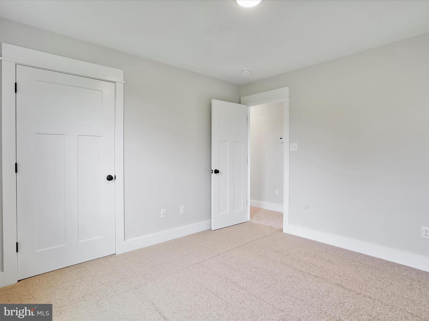 368 ROYAL AVE, STRASBURG, Virginia 22657, 3 Bedrooms Bedrooms, ,2 BathroomsBathrooms,Residential,For sale,368 ROYAL AVE,VASH2012342 MLS # VASH2012342