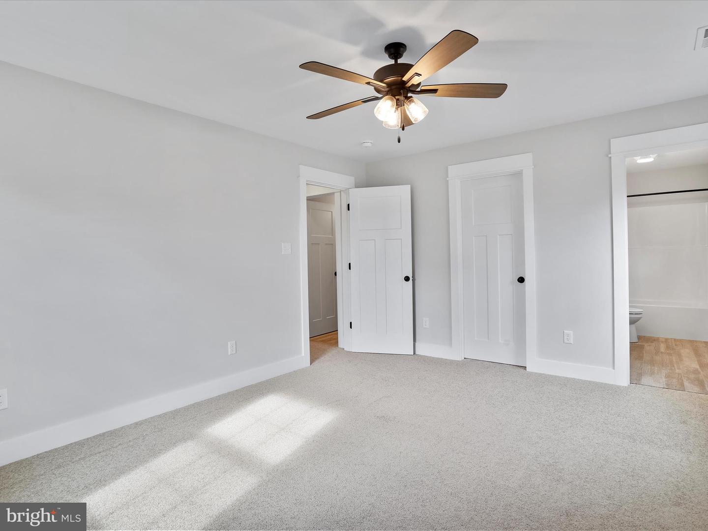 368 ROYAL AVE, STRASBURG, Virginia 22657, 3 Bedrooms Bedrooms, ,2 BathroomsBathrooms,Residential,For sale,368 ROYAL AVE,VASH2012342 MLS # VASH2012342